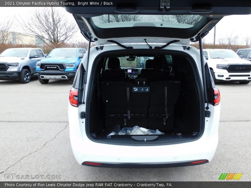 Bright White / Black 2021 Chrysler Pacifica Hybrid Touring