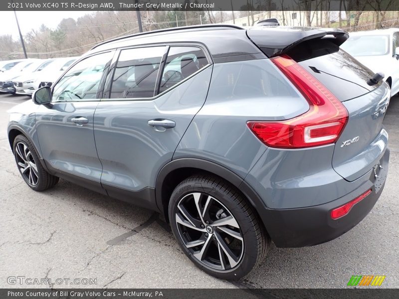 Thunder Grey Metallic / Charcoal 2021 Volvo XC40 T5 R-Design AWD