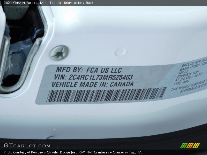Bright White / Black 2021 Chrysler Pacifica Hybrid Touring