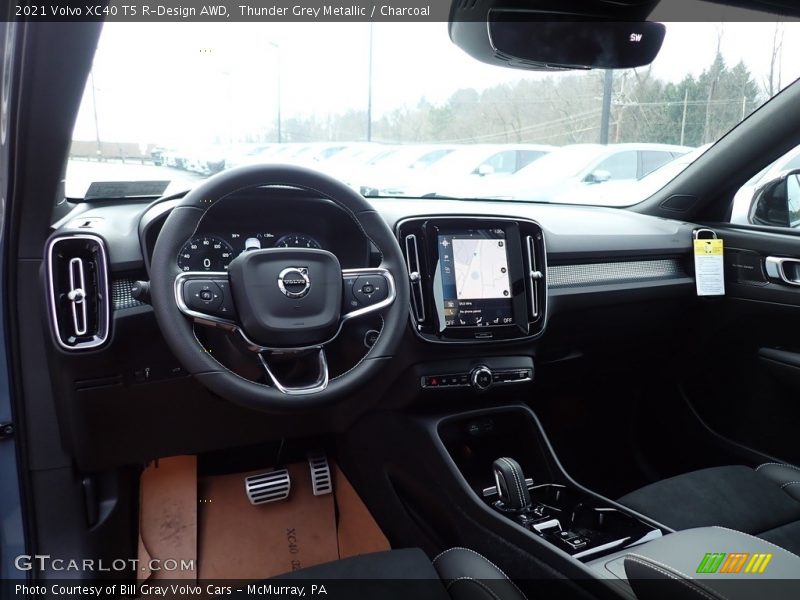 Dashboard of 2021 XC40 T5 R-Design AWD