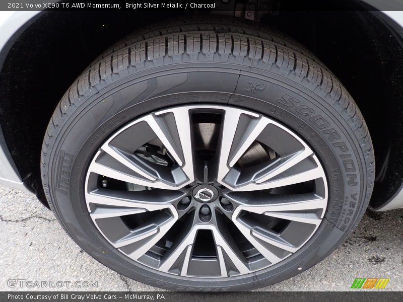 Bright Silver Metallic / Charcoal 2021 Volvo XC90 T6 AWD Momentum