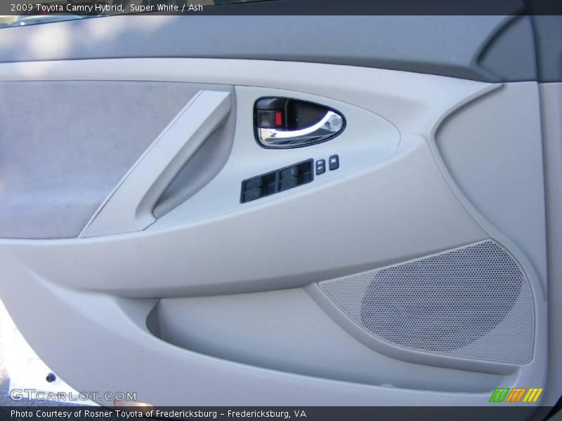 Super White / Ash 2009 Toyota Camry Hybrid