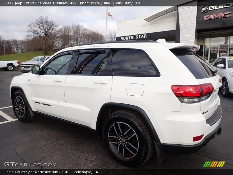 Bright White / Black/Dark Ruby Red 2017 Jeep Grand Cherokee Trailhawk 4x4