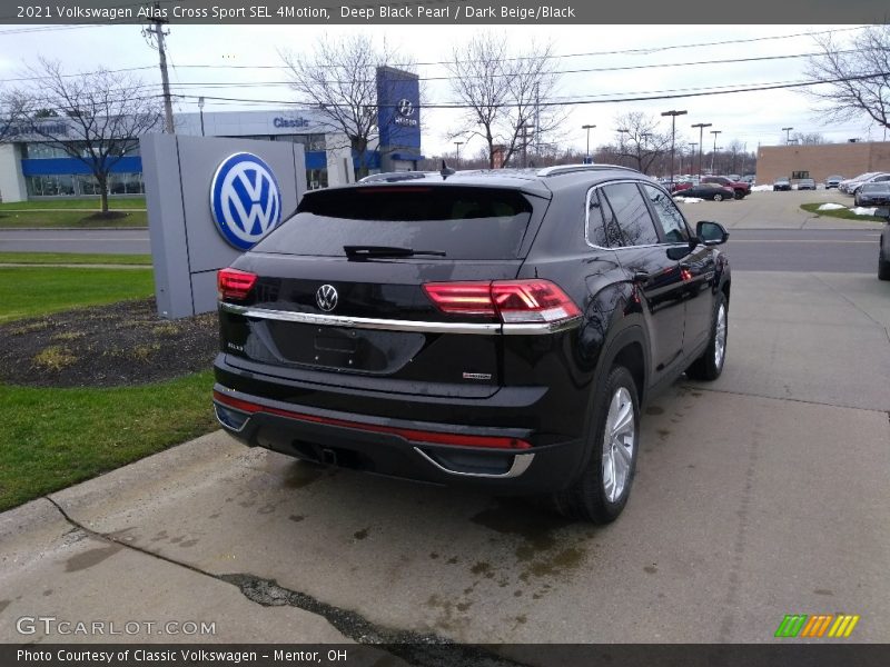 Deep Black Pearl / Dark Beige/Black 2021 Volkswagen Atlas Cross Sport SEL 4Motion