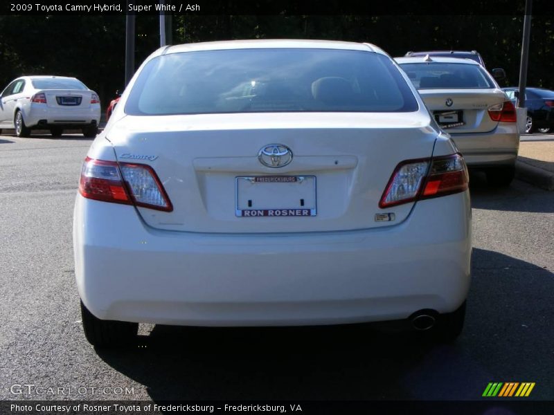 Super White / Ash 2009 Toyota Camry Hybrid