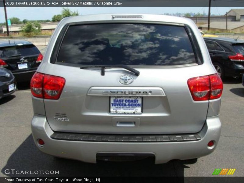 Silver Sky Metallic / Graphite Gray 2009 Toyota Sequoia SR5 4x4