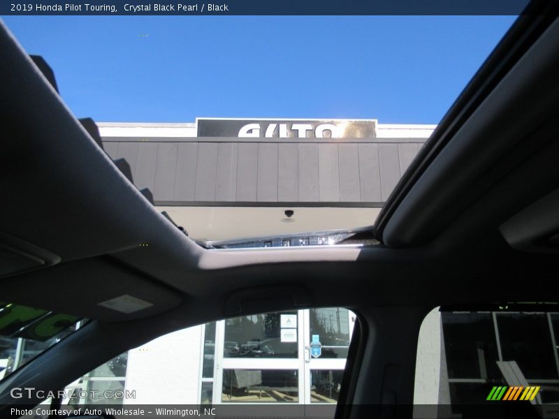 Crystal Black Pearl / Black 2019 Honda Pilot Touring