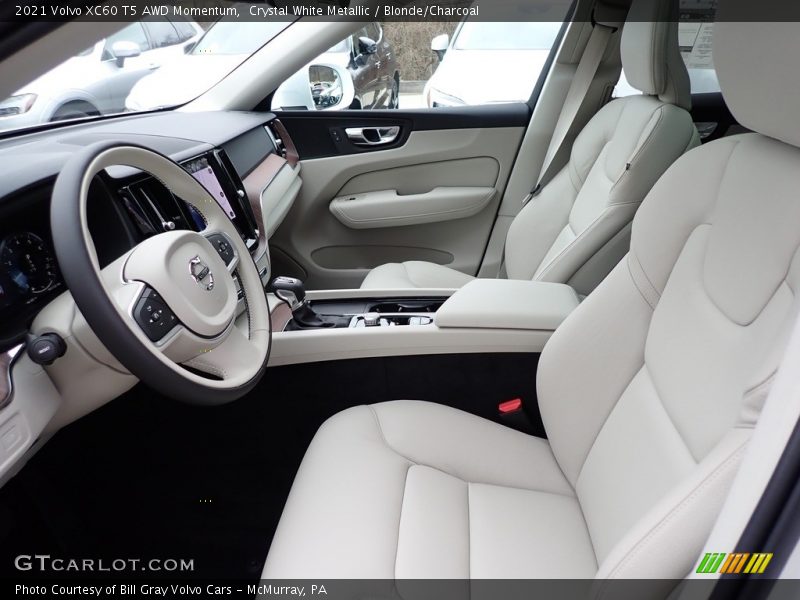 Front Seat of 2021 XC60 T5 AWD Momentum