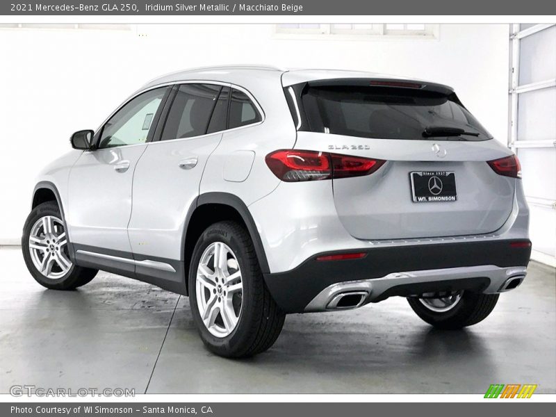 Iridium Silver Metallic / Macchiato Beige 2021 Mercedes-Benz GLA 250