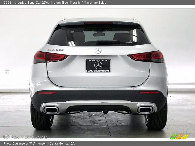 Iridium Silver Metallic / Macchiato Beige 2021 Mercedes-Benz GLA 250
