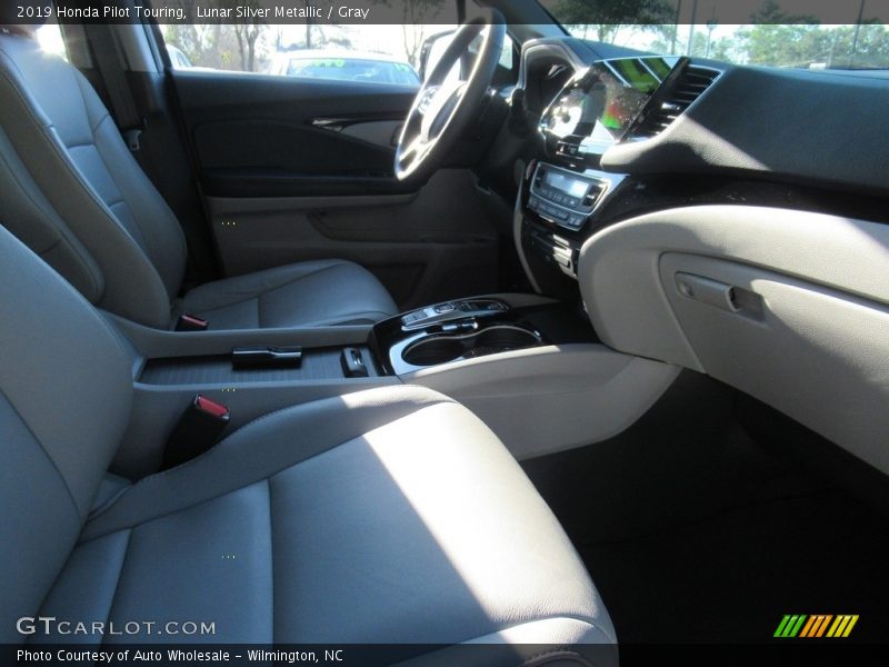 Lunar Silver Metallic / Gray 2019 Honda Pilot Touring