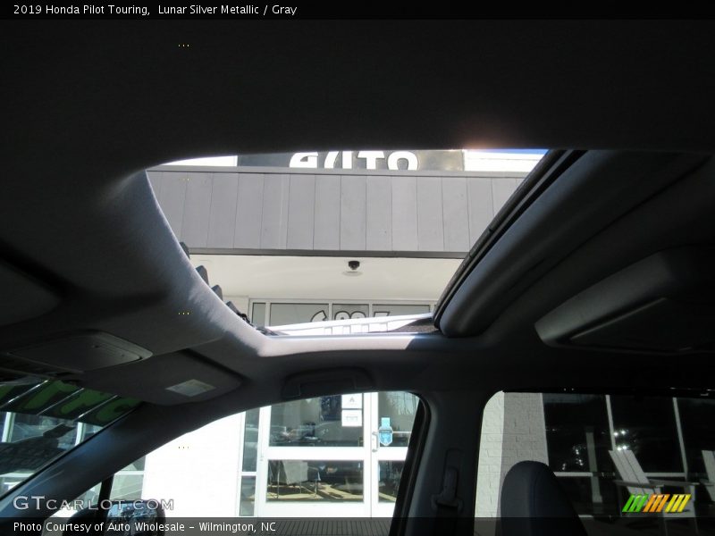 Lunar Silver Metallic / Gray 2019 Honda Pilot Touring