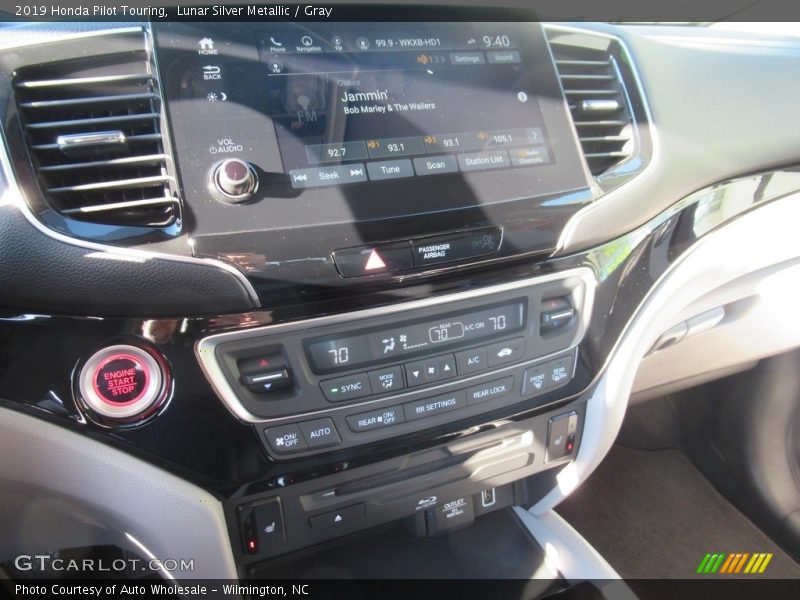 Lunar Silver Metallic / Gray 2019 Honda Pilot Touring