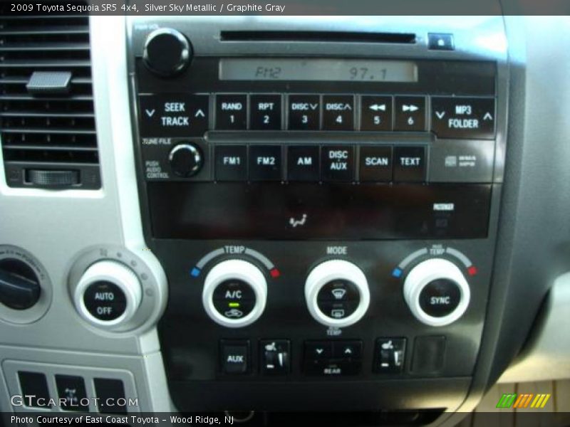 Silver Sky Metallic / Graphite Gray 2009 Toyota Sequoia SR5 4x4