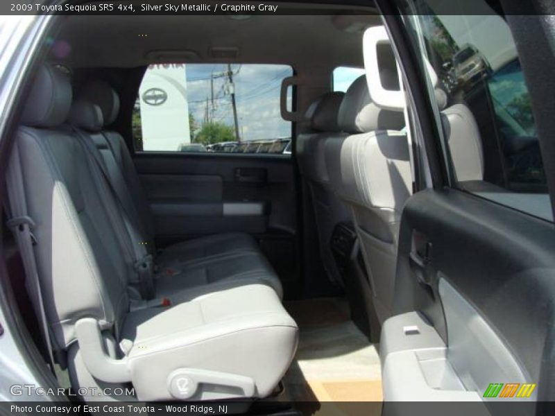 Silver Sky Metallic / Graphite Gray 2009 Toyota Sequoia SR5 4x4
