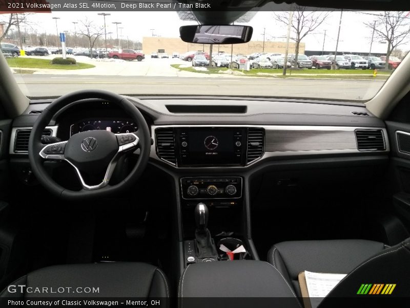 Deep Black Pearl / Titan Black 2021 Volkswagen Atlas SEL 4Motion