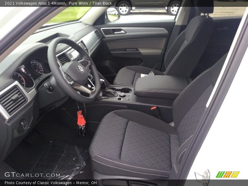 Pure White / Titan Black 2021 Volkswagen Atlas S 4Motion