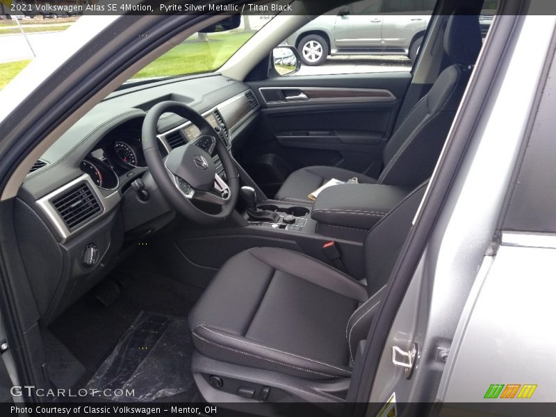 Front Seat of 2021 Atlas SE 4Motion