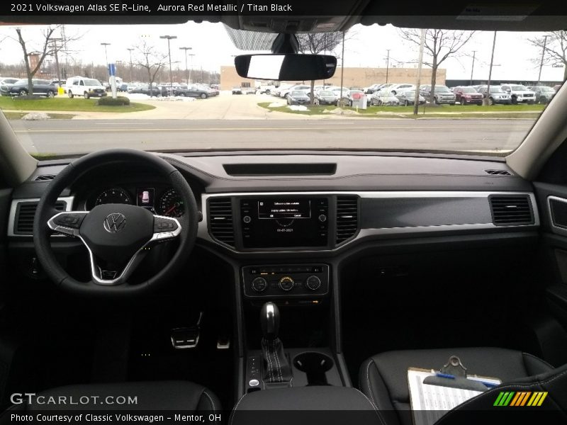 Aurora Red Metallic / Titan Black 2021 Volkswagen Atlas SE R-Line