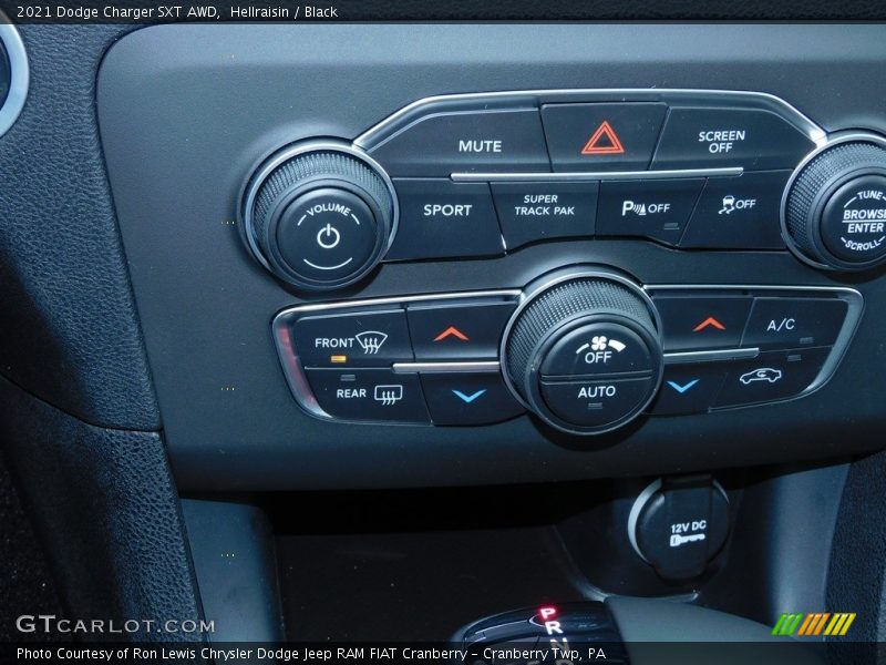 Hellraisin / Black 2021 Dodge Charger SXT AWD