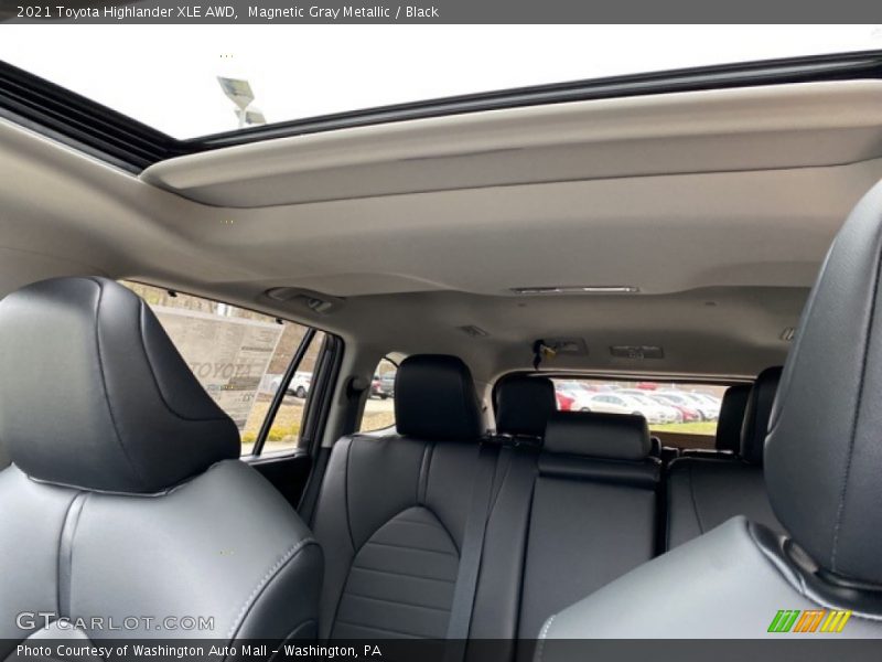 Magnetic Gray Metallic / Black 2021 Toyota Highlander XLE AWD