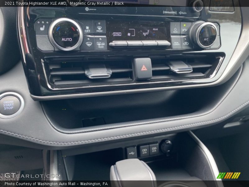 Magnetic Gray Metallic / Black 2021 Toyota Highlander XLE AWD