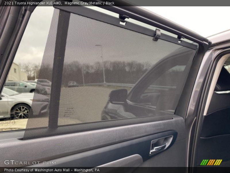 Magnetic Gray Metallic / Black 2021 Toyota Highlander XLE AWD