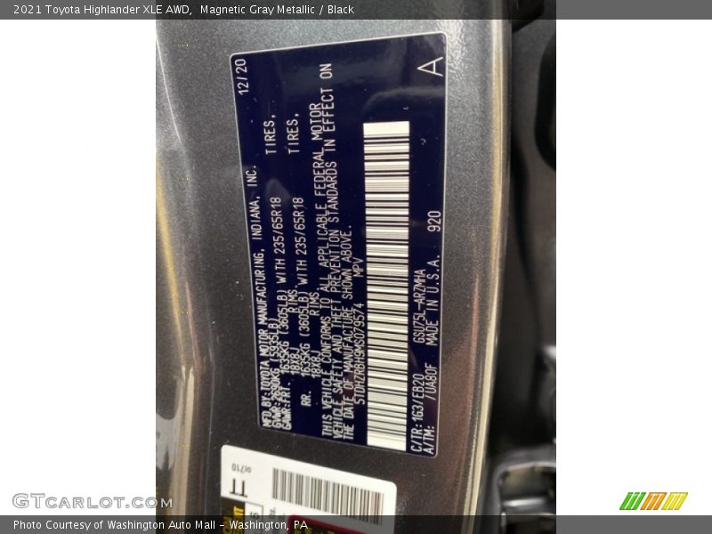 Magnetic Gray Metallic / Black 2021 Toyota Highlander XLE AWD