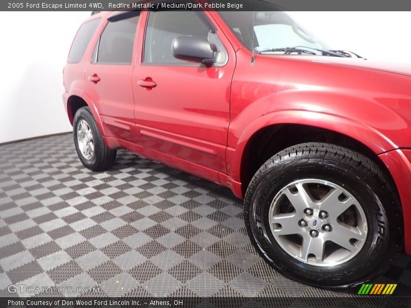 Redfire Metallic / Medium/Dark Pebble Beige 2005 Ford Escape Limited 4WD