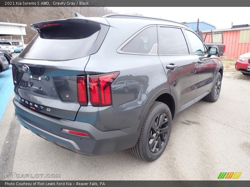 Gravity Gray / Black 2021 Kia Sorento S AWD