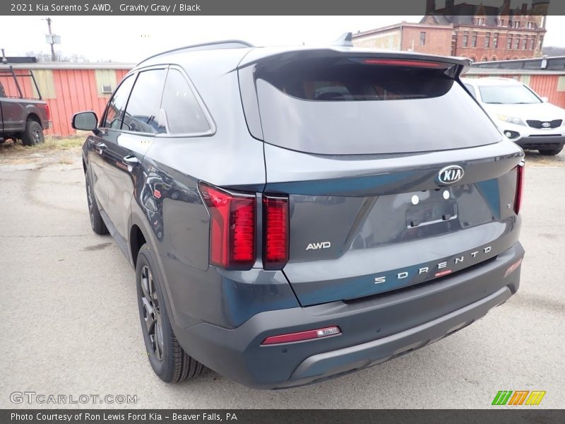 Gravity Gray / Black 2021 Kia Sorento S AWD