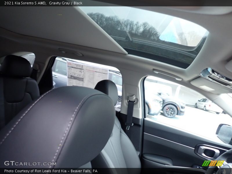 Gravity Gray / Black 2021 Kia Sorento S AWD