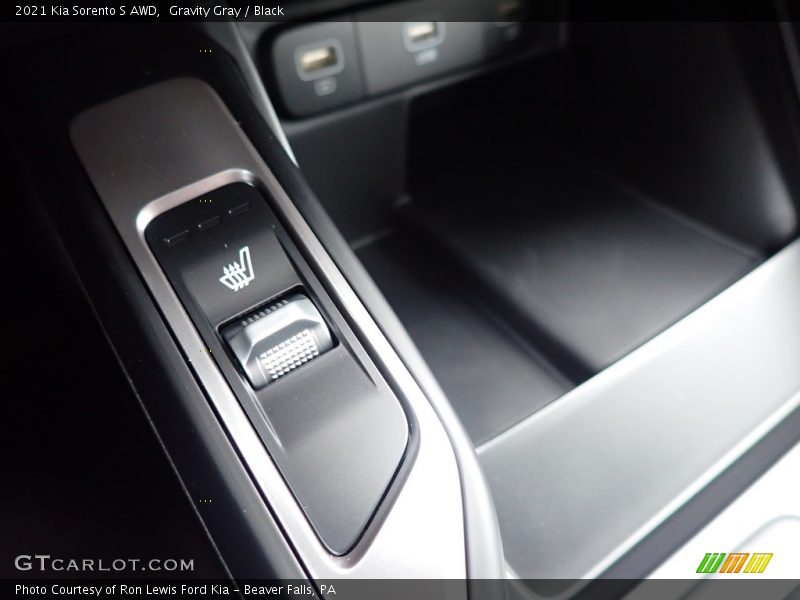 Gravity Gray / Black 2021 Kia Sorento S AWD