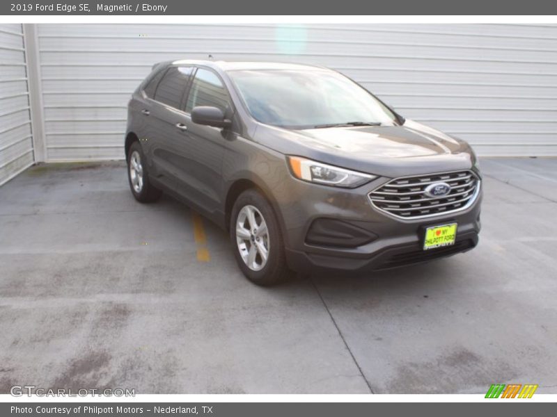 Magnetic / Ebony 2019 Ford Edge SE