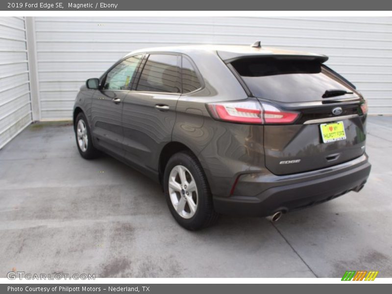 Magnetic / Ebony 2019 Ford Edge SE