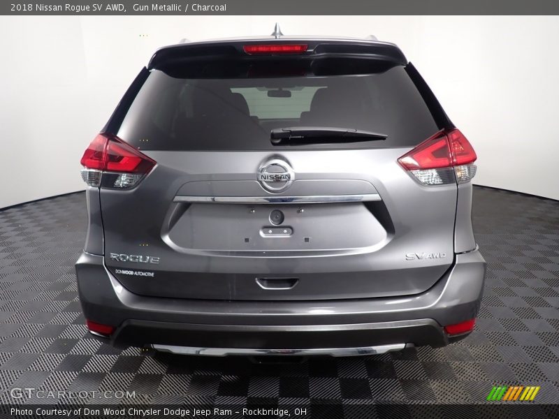 Gun Metallic / Charcoal 2018 Nissan Rogue SV AWD
