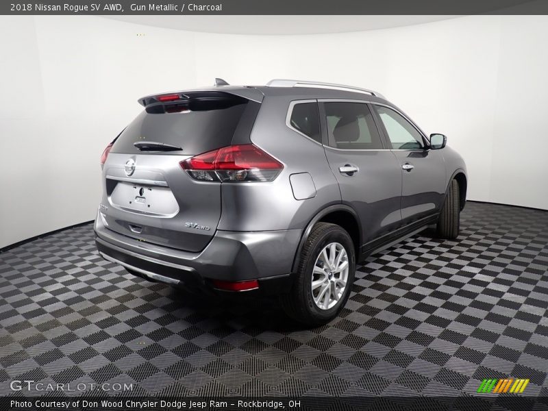 Gun Metallic / Charcoal 2018 Nissan Rogue SV AWD