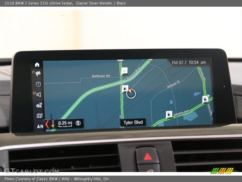 Glacier Silver Metallic / Black 2018 BMW 3 Series 330i xDrive Sedan