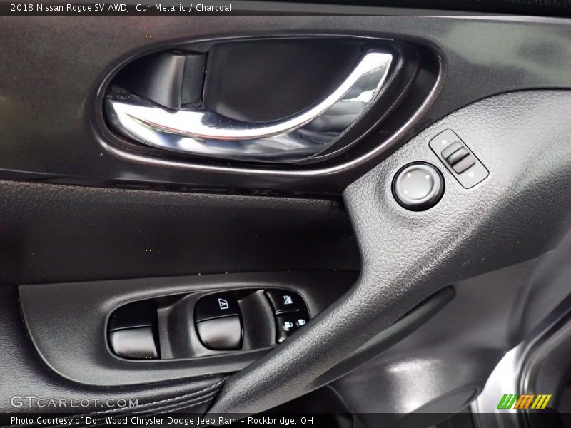 Gun Metallic / Charcoal 2018 Nissan Rogue SV AWD