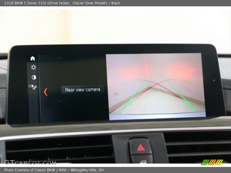 Glacier Silver Metallic / Black 2018 BMW 3 Series 330i xDrive Sedan