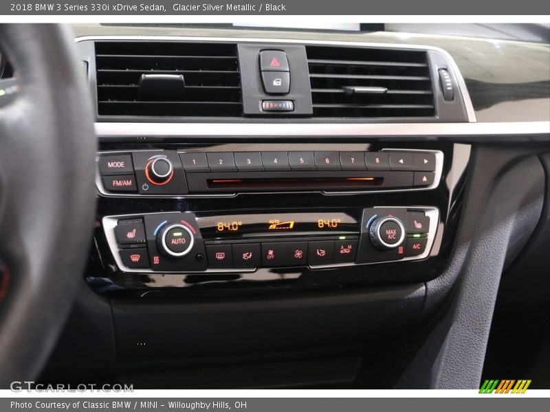 Glacier Silver Metallic / Black 2018 BMW 3 Series 330i xDrive Sedan