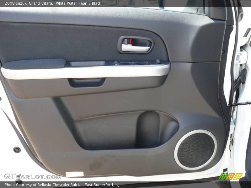 White Water Pearl / Black 2008 Suzuki Grand Vitara