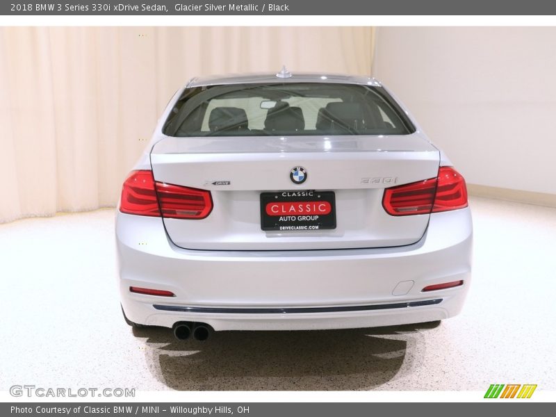 Glacier Silver Metallic / Black 2018 BMW 3 Series 330i xDrive Sedan