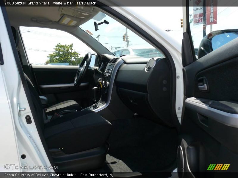 White Water Pearl / Black 2008 Suzuki Grand Vitara