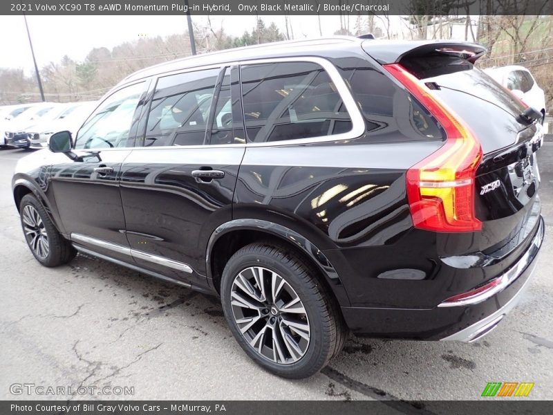 Onyx Black Metallic / Blonde/Charcoal 2021 Volvo XC90 T8 eAWD Momentum Plug-in Hybrid