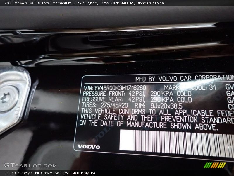 Onyx Black Metallic / Blonde/Charcoal 2021 Volvo XC90 T8 eAWD Momentum Plug-in Hybrid