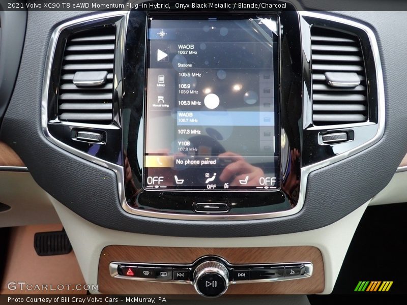 Controls of 2021 XC90 T8 eAWD Momentum Plug-in Hybrid