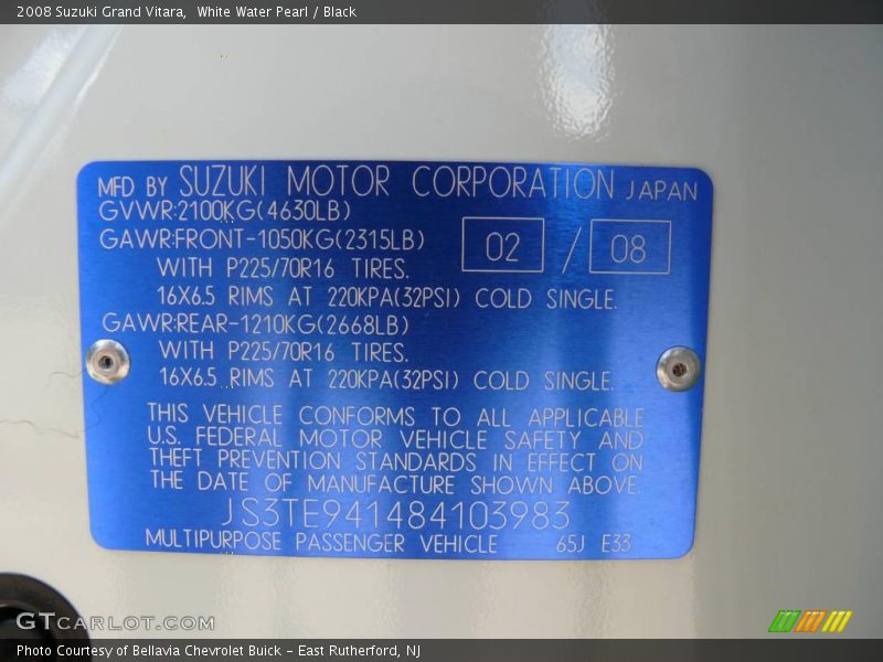 White Water Pearl / Black 2008 Suzuki Grand Vitara