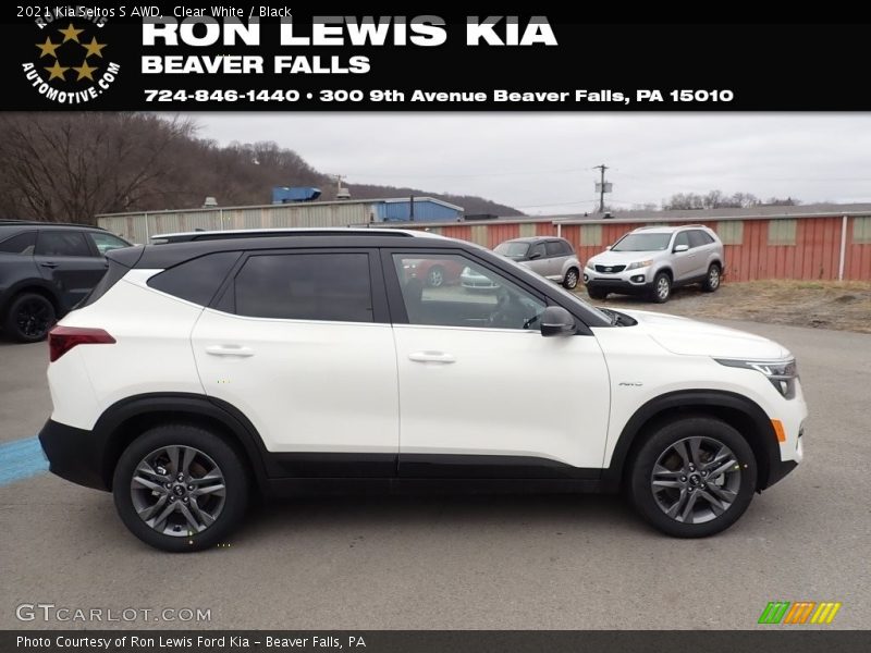 Clear White / Black 2021 Kia Seltos S AWD