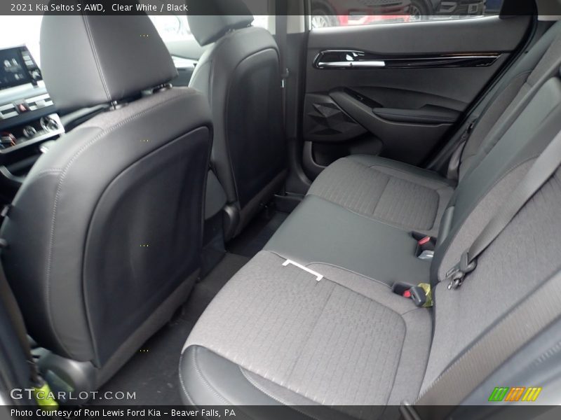 Clear White / Black 2021 Kia Seltos S AWD